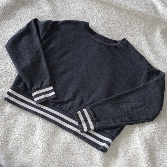 Mossimo Cropped Crew Neck Sweater || xs - Picture 1 of 4